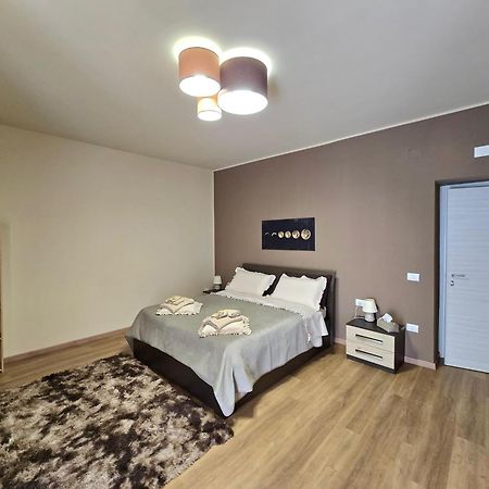 Casa Vacanze Oikia - Room Girasole 那不勒斯 外观 照片