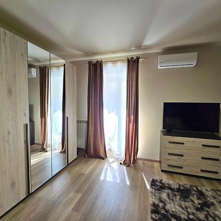 Casa Vacanze Oikia - Room Girasole 那不勒斯 外观 照片