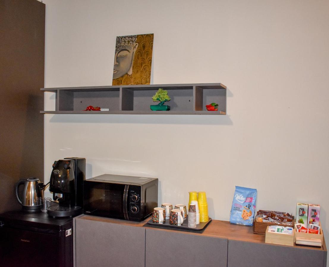 Casa Vacanze Oikia - Room Girasole 那不勒斯 外观 照片