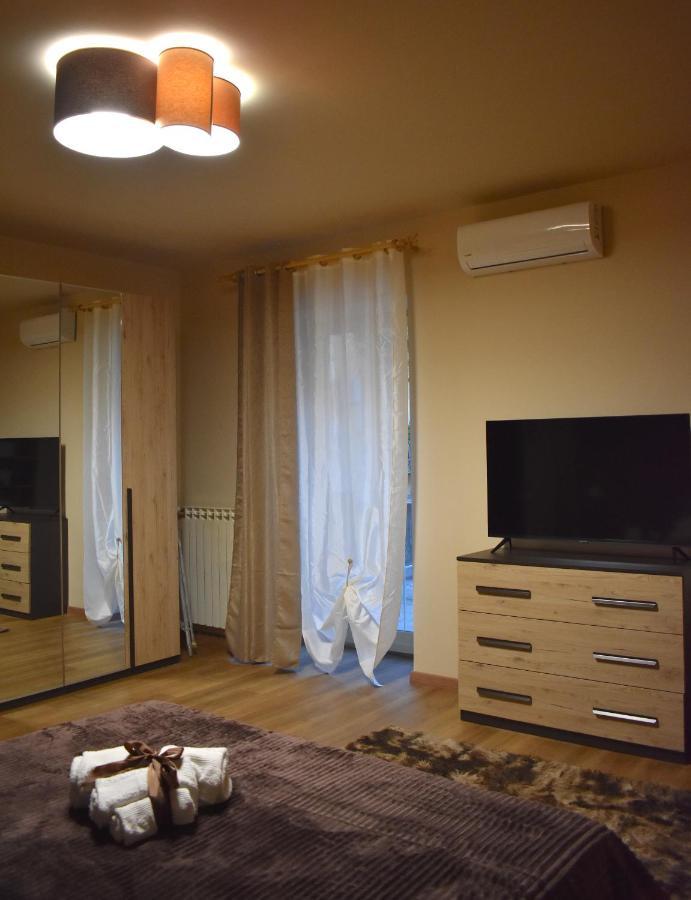Casa Vacanze Oikia - Room Girasole 那不勒斯 外观 照片